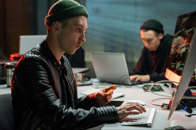 Social Engineering Attacks: Cybercriminal Tactics & Psychology